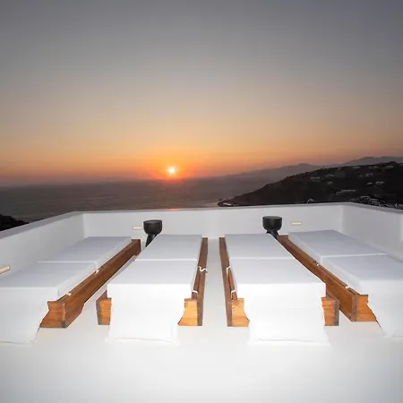 Mandala With Private Hot Tub And Shared Pool Guest house